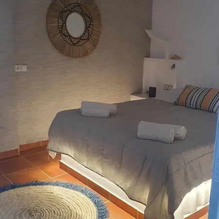 Thermia Kaga Kythnosuites * Mérichas