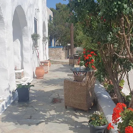 Thermia Kaga Kythnosuites Mérichas